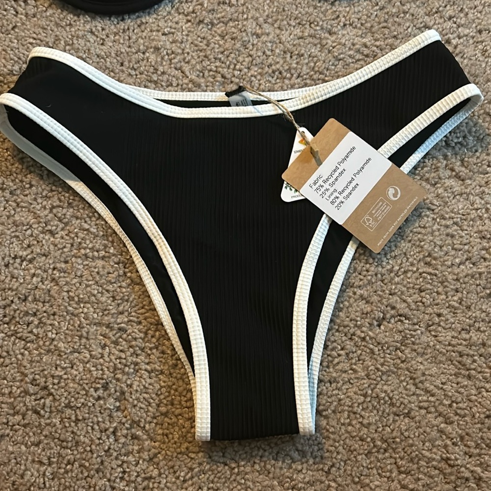 Berlook swim bikini bottoms size M